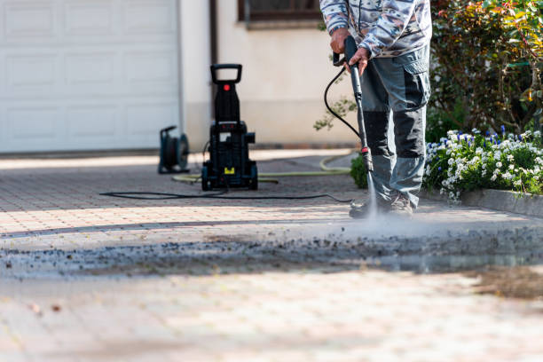 Why Choose Our Certified Pressure Washing Experts for Your Project Needs in Bushnell, IL?